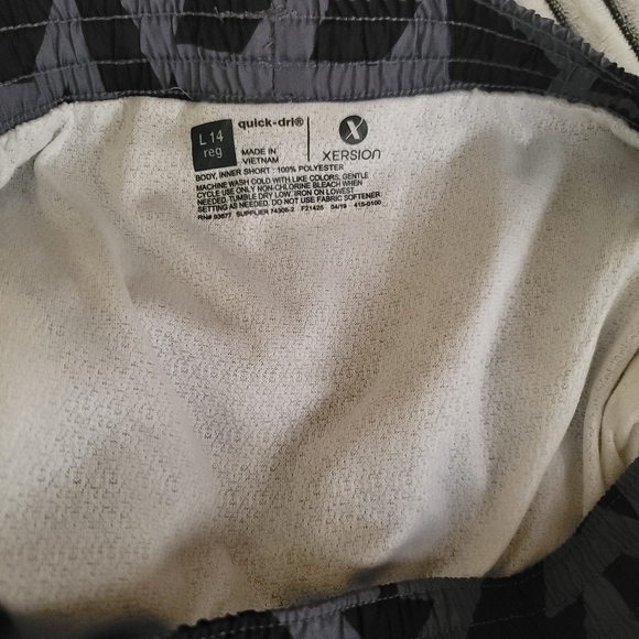 Xersion Quick Dri Girl Star/Neon Shorts Size 14 NWOT - Picture 3 of 3